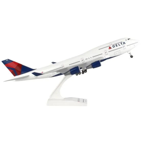 Delta Airlines Boeing 747-400 Model