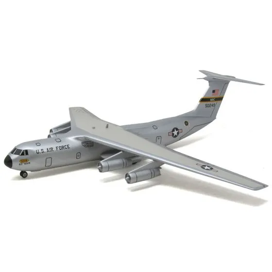C-141 Starlifter Model Kit 2 C-141 Starlifter Model Kit
