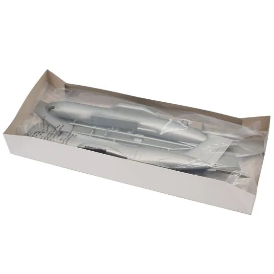 C-141 Starlifter Model Kit 4 C-141 Starlifter Model Kit