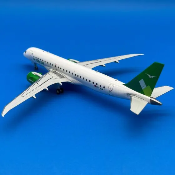 Wideroe Embraer E190-E2 Die-Cast Model