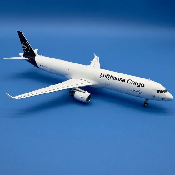 Lufthansa Cargo Airbus A321P2F Die-Cast Model
