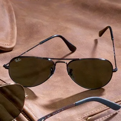 Ray-Ban Medium Aviator Sunglasses (58mm)