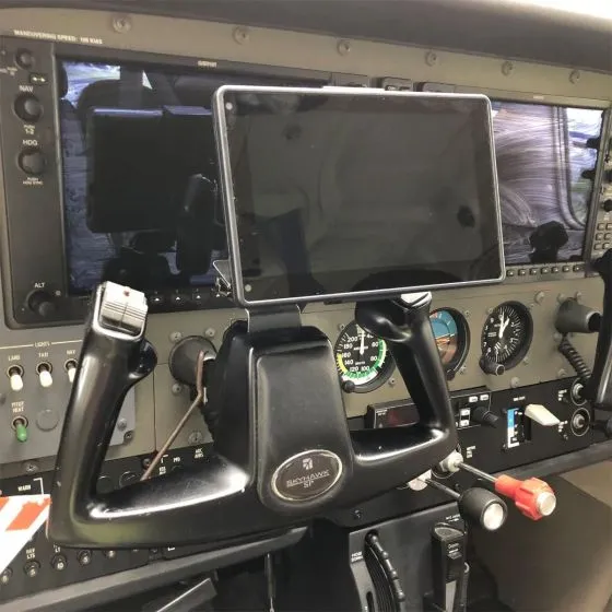 RAM Claw Yoke Mount for Garmin Aera 760
